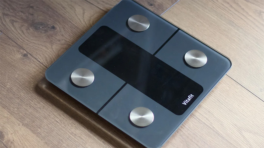 Trên tay cân thông minh Vitafit Smart Bathroom Scale: Chỉ 500k để bạn theo dõi mọi thông số cơ thể Trên tay cân thông minh Vitafit Smart Bathroom Scale: Chỉ 500k để bạn theo dõi mọi thông số cơ thể